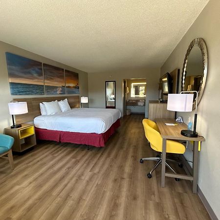 Days Inn By Wyndham St George St. George Bagian luar foto