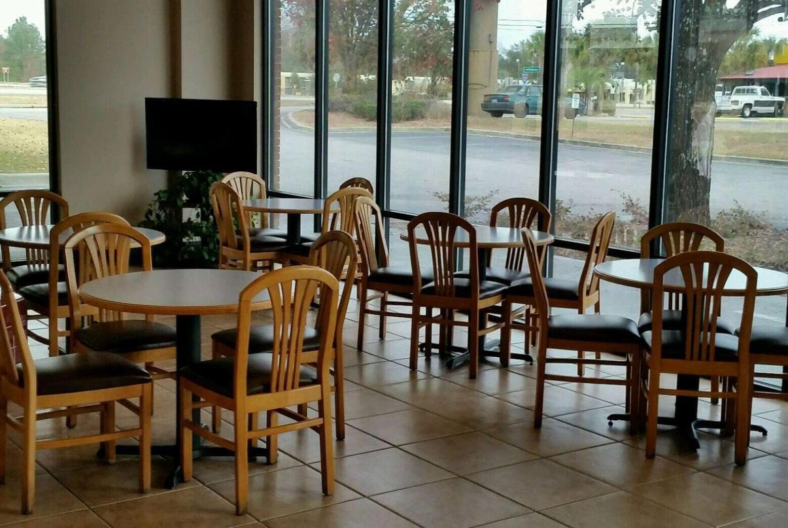 Days Inn By Wyndham St George St. George Bagian luar foto