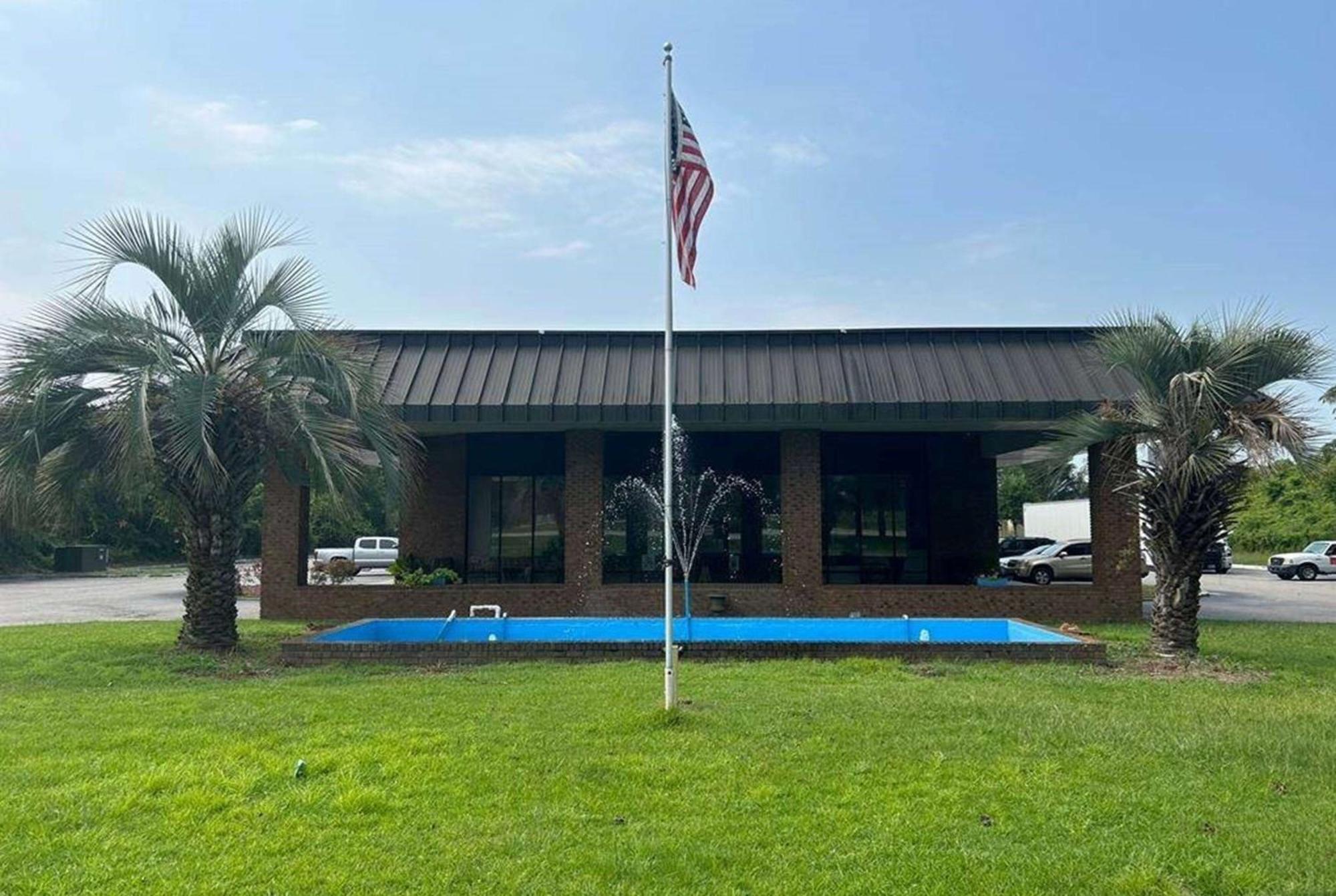 Days Inn By Wyndham St George St. George Bagian luar foto