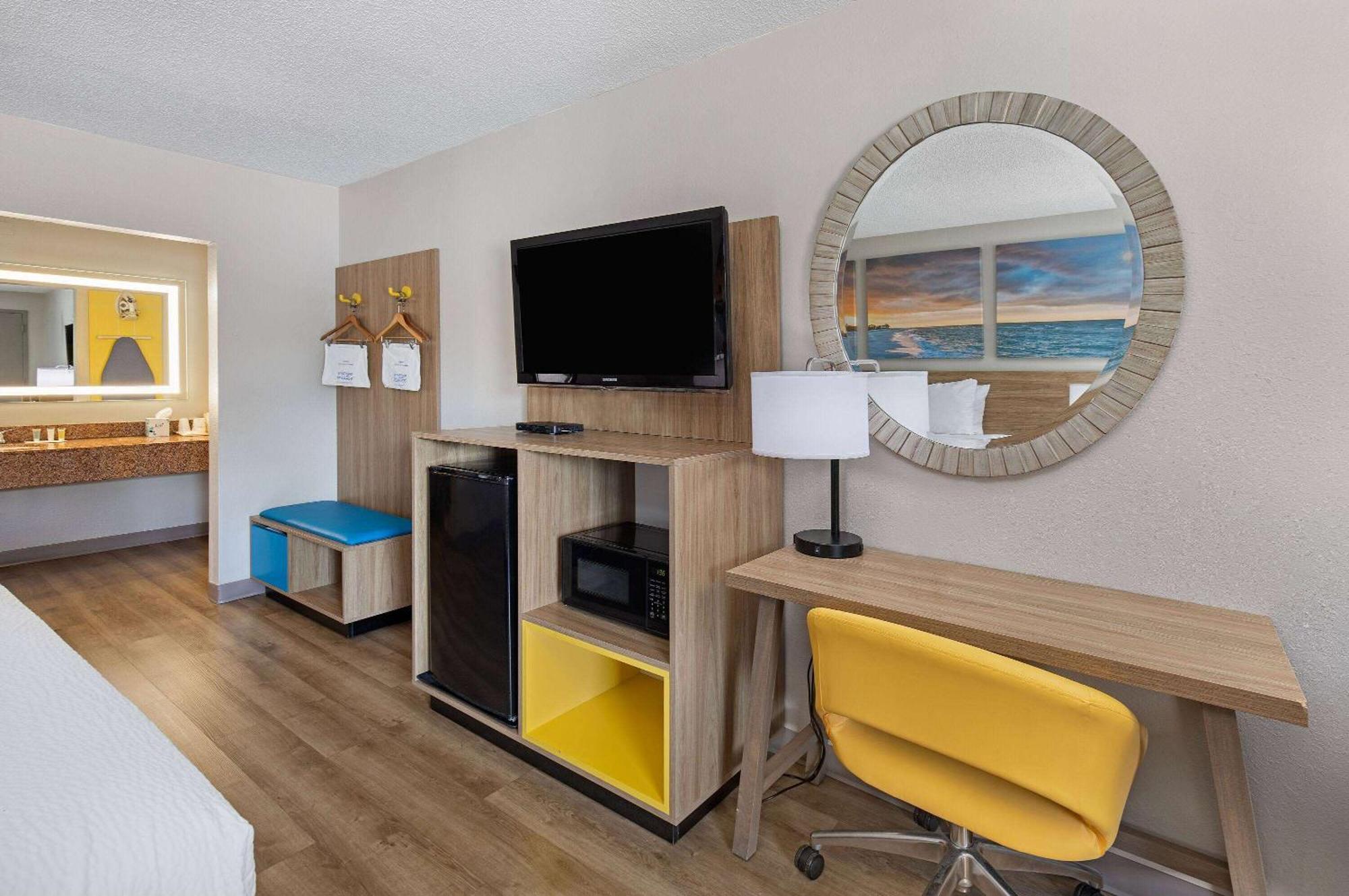 Days Inn By Wyndham St George St. George Bagian luar foto