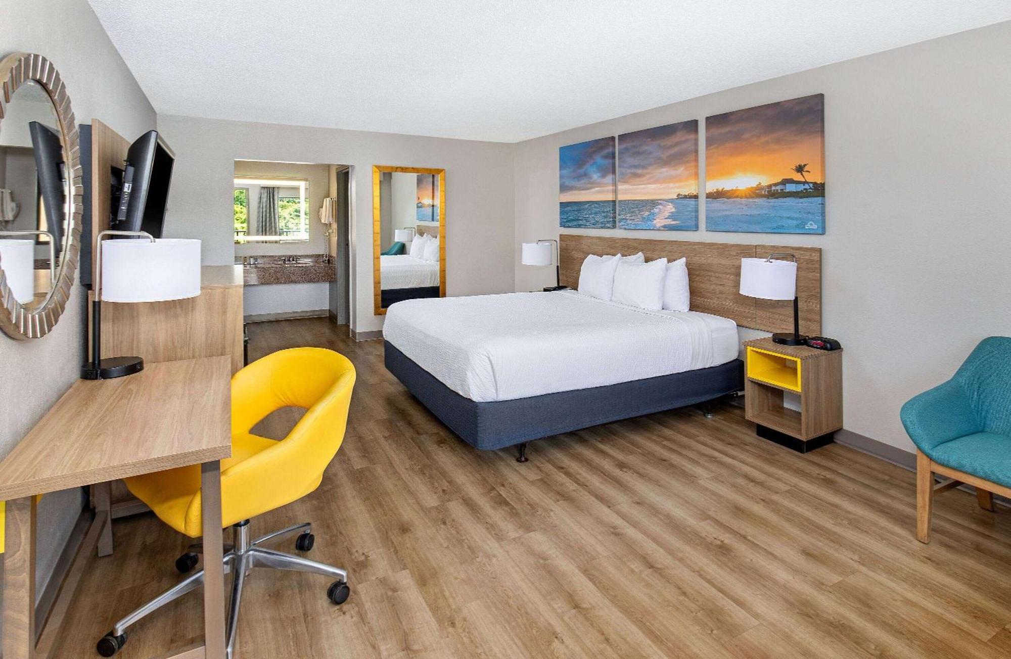 Days Inn By Wyndham St George St. George Bagian luar foto