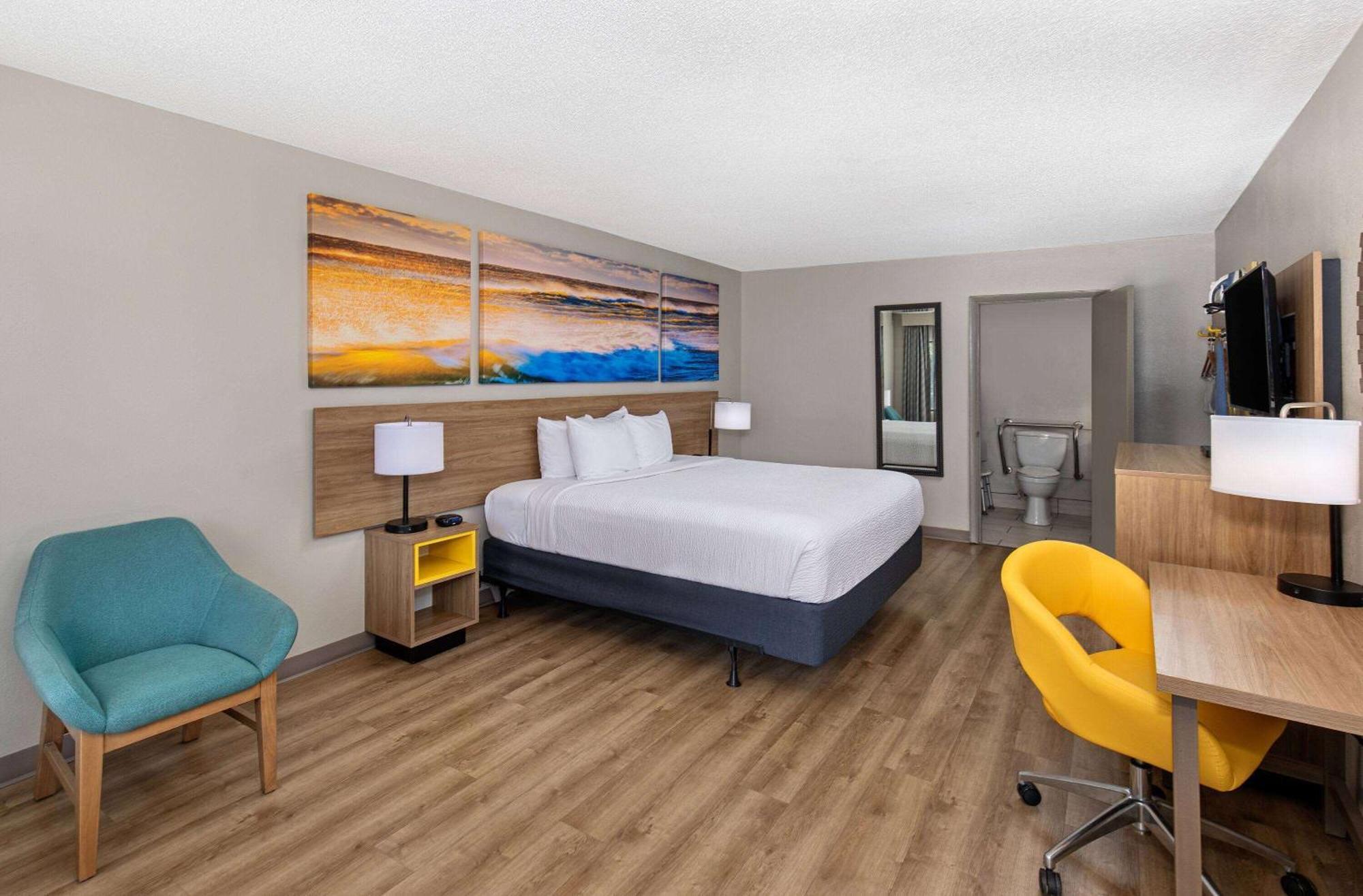 Days Inn By Wyndham St George St. George Bagian luar foto