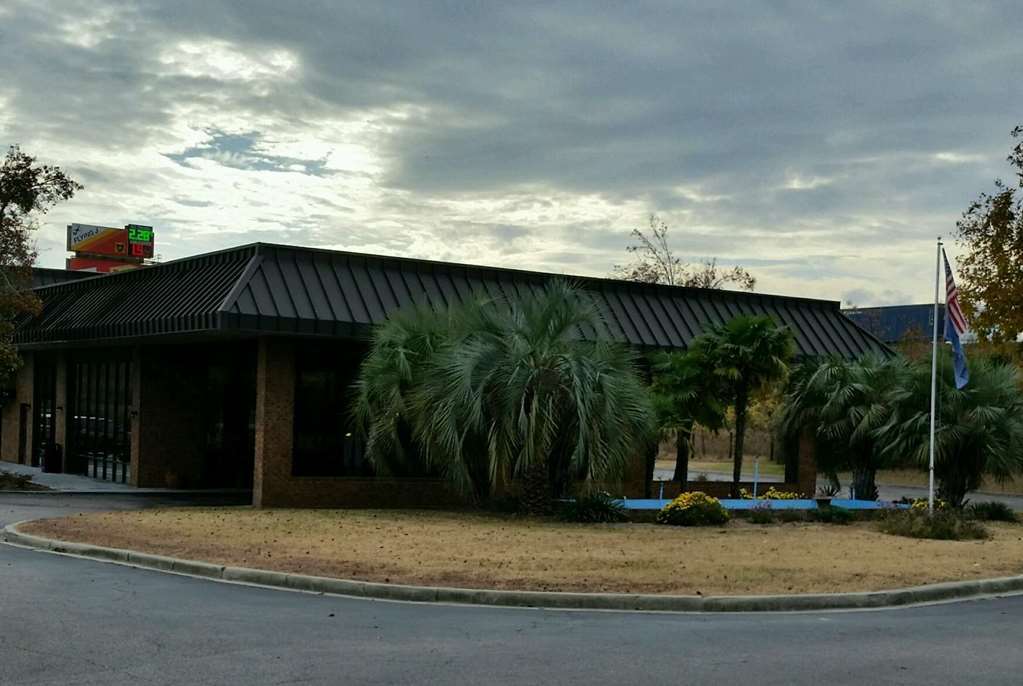 Days Inn By Wyndham St George St. George Bagian luar foto