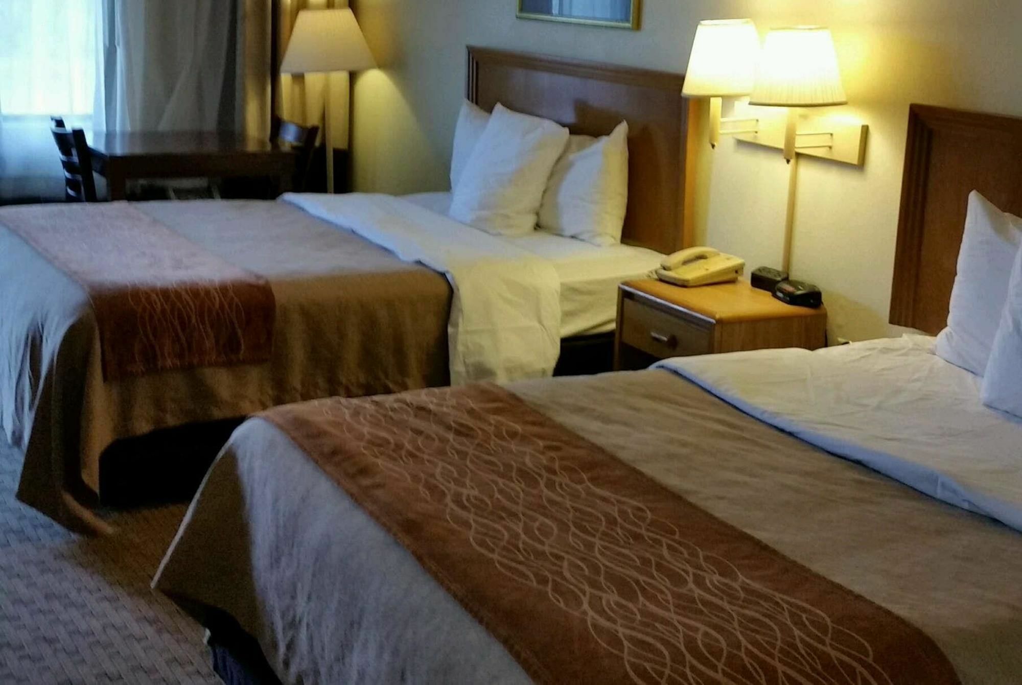Days Inn By Wyndham St George St. George Bagian luar foto